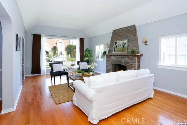 Photo of 1121 Cordova Avenue