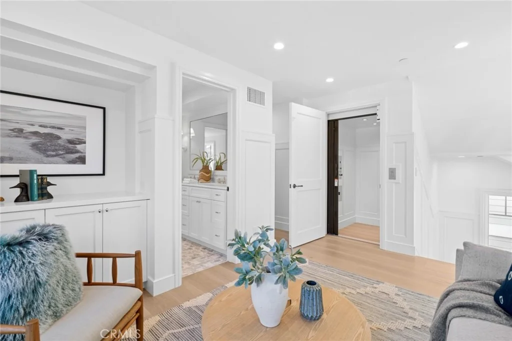 Photo of 1105 N Bay Front