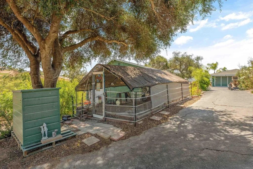 Photo of 4439 La Canada