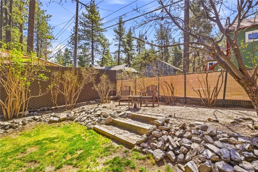 Photo of 1137 Edna