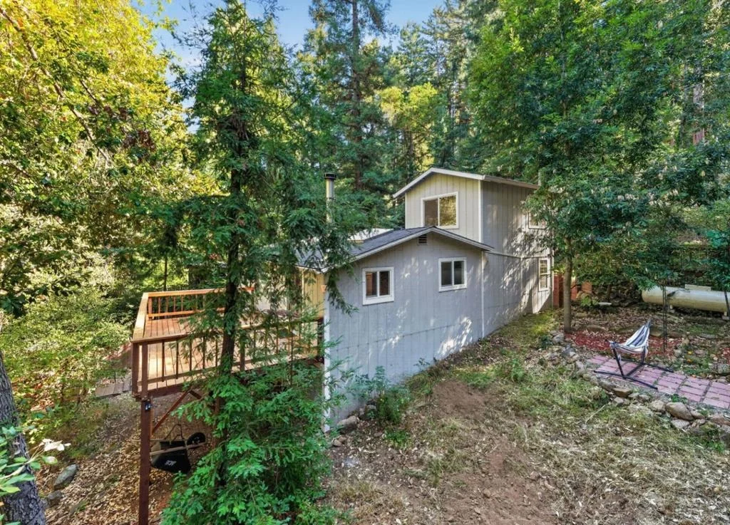 Photo of 121 Mahogany Way