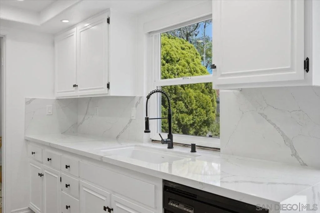Photo of 6783 Robbins Way
