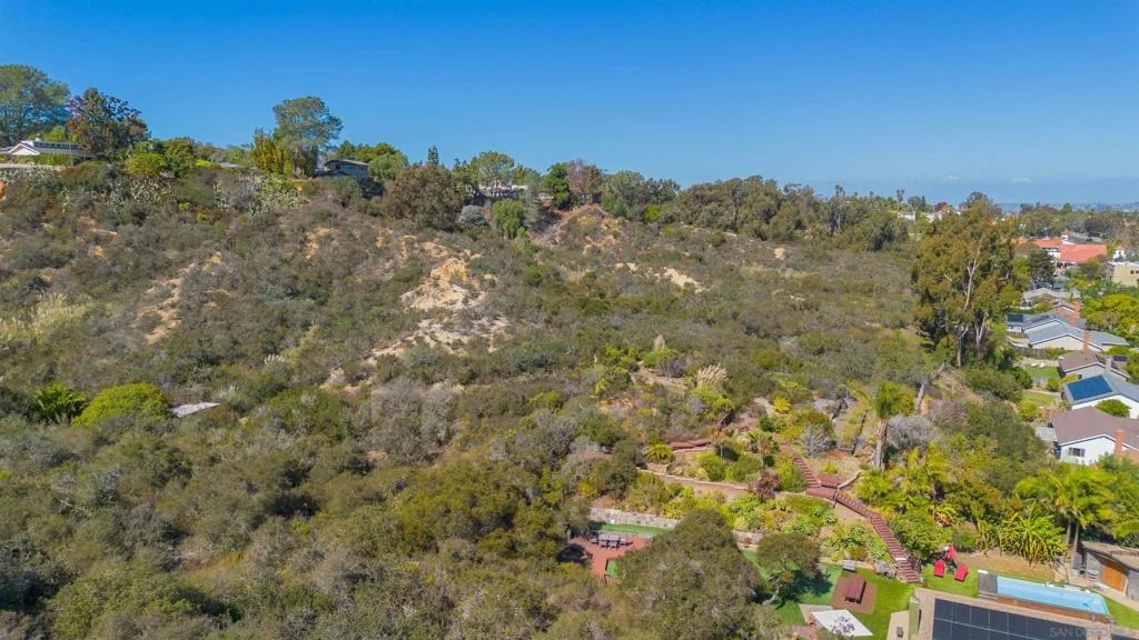 Photo of 0 Crest Dr