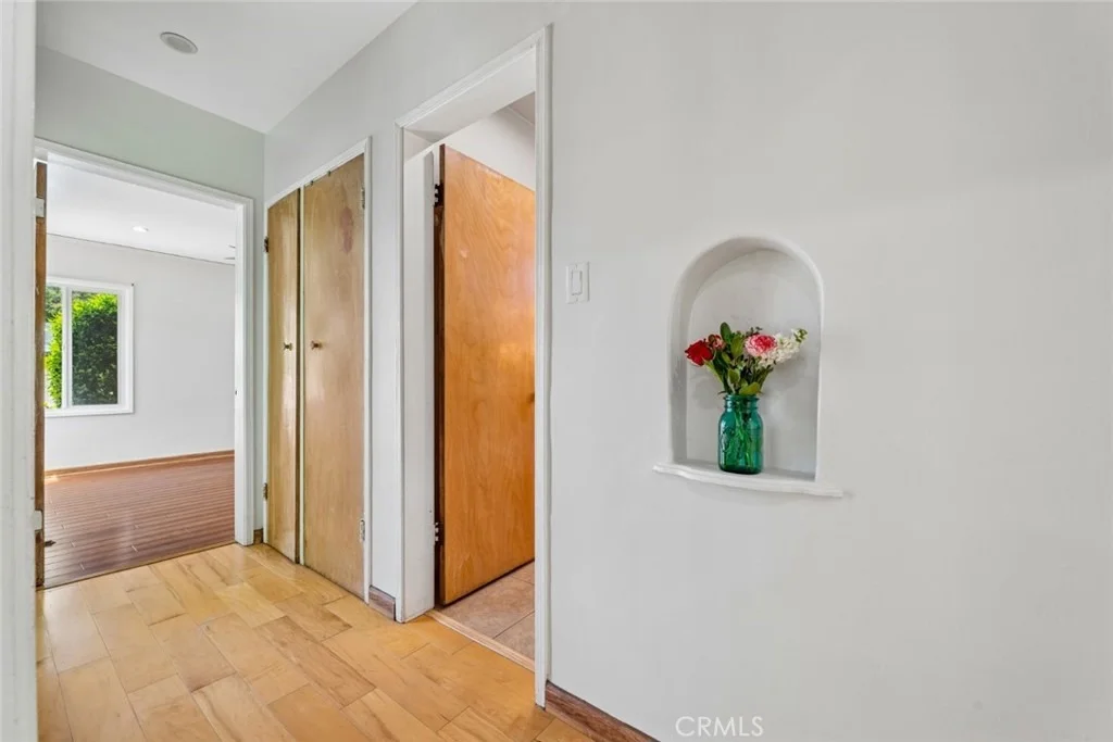 Photo of 449 W Elm Avenue