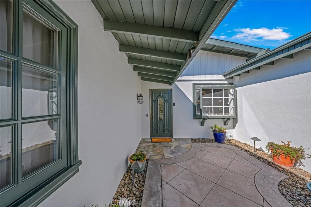 Photo of 17151 Treehaven