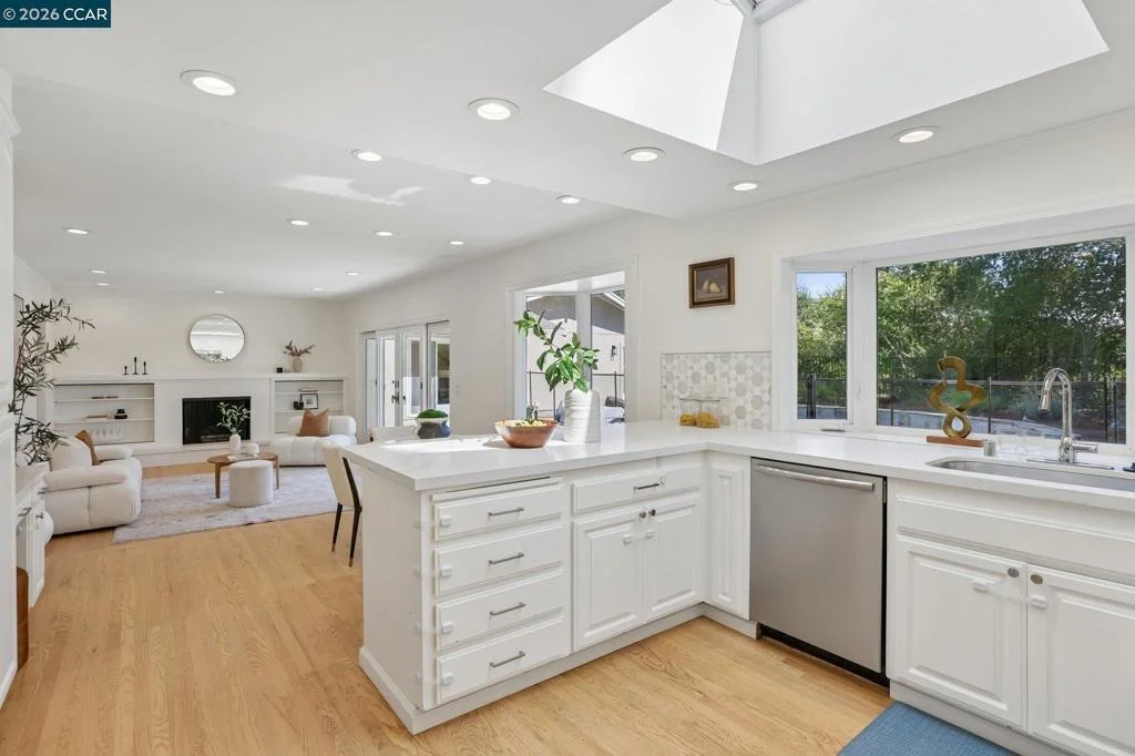 Photo of 445 Kingsford Dr