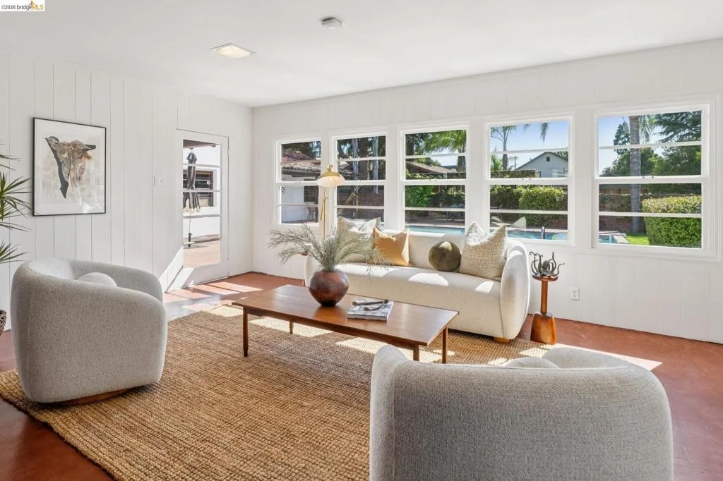 Photo of 201 Warwick Ave