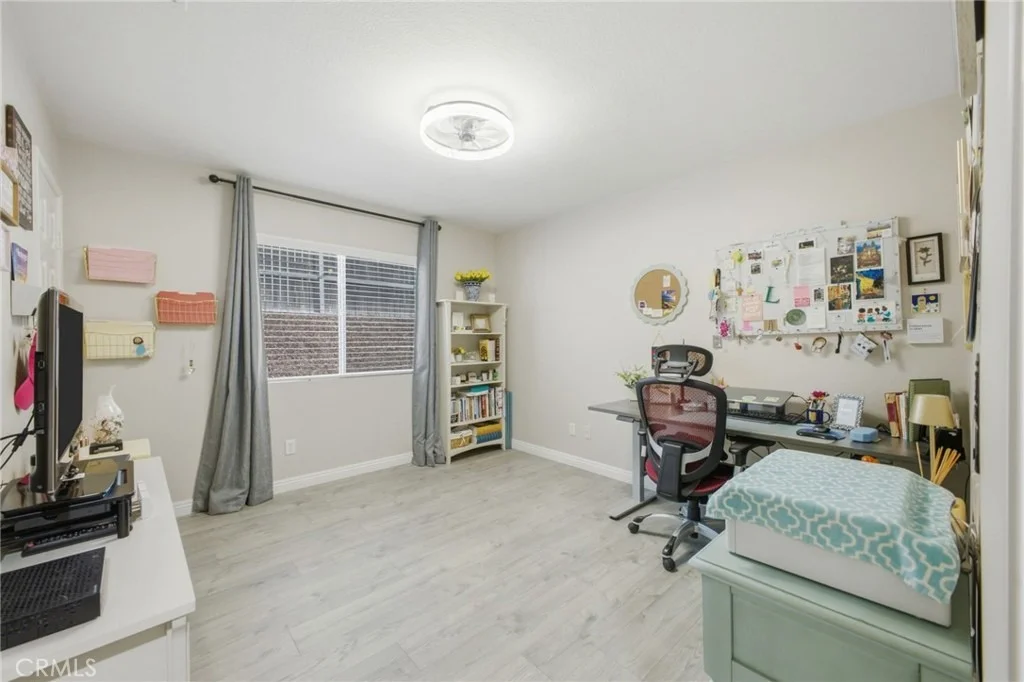 Photo of 3966 Bennett