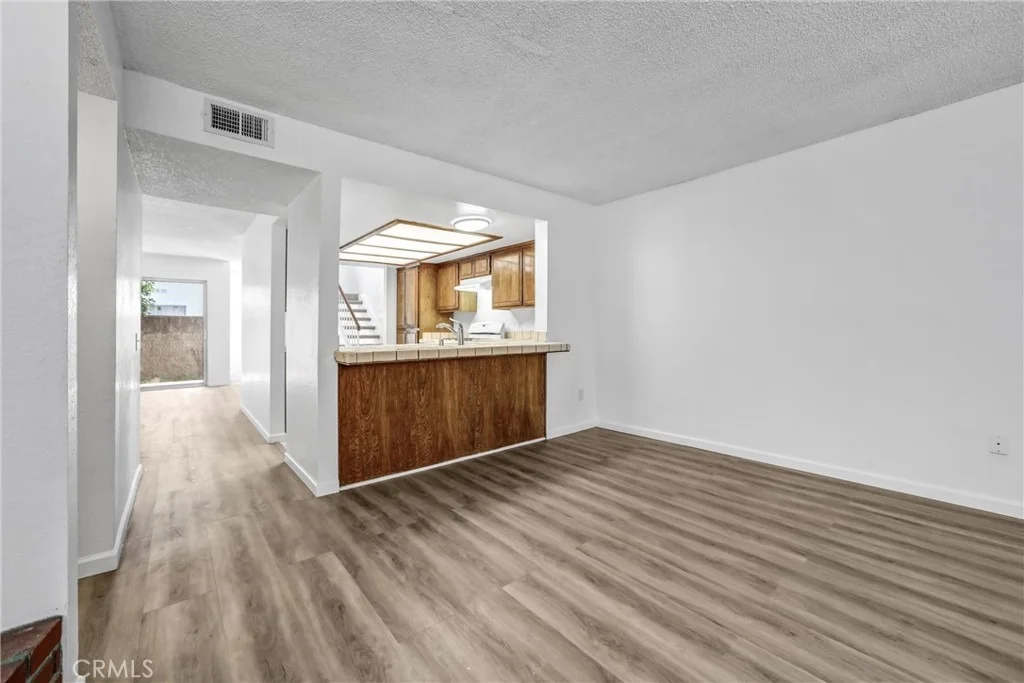 Photo of Unit D at 419 Fairview Avenue