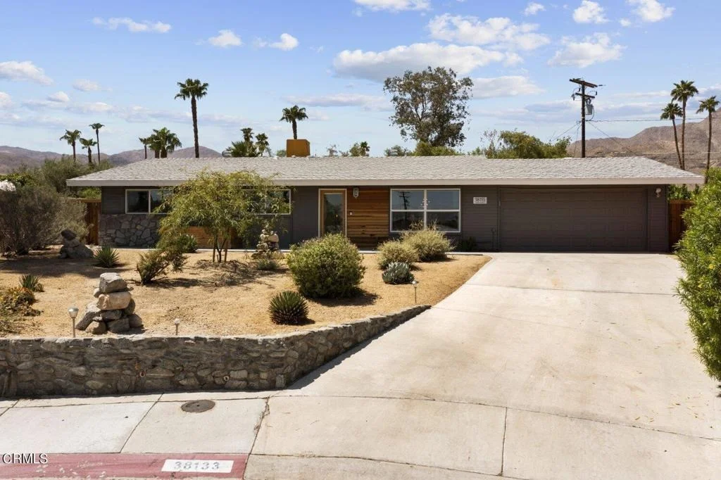 Photo of 38133 Chris Drive