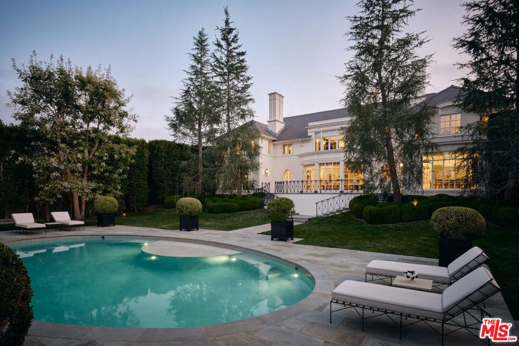 Photo of 826 Greenway Drive