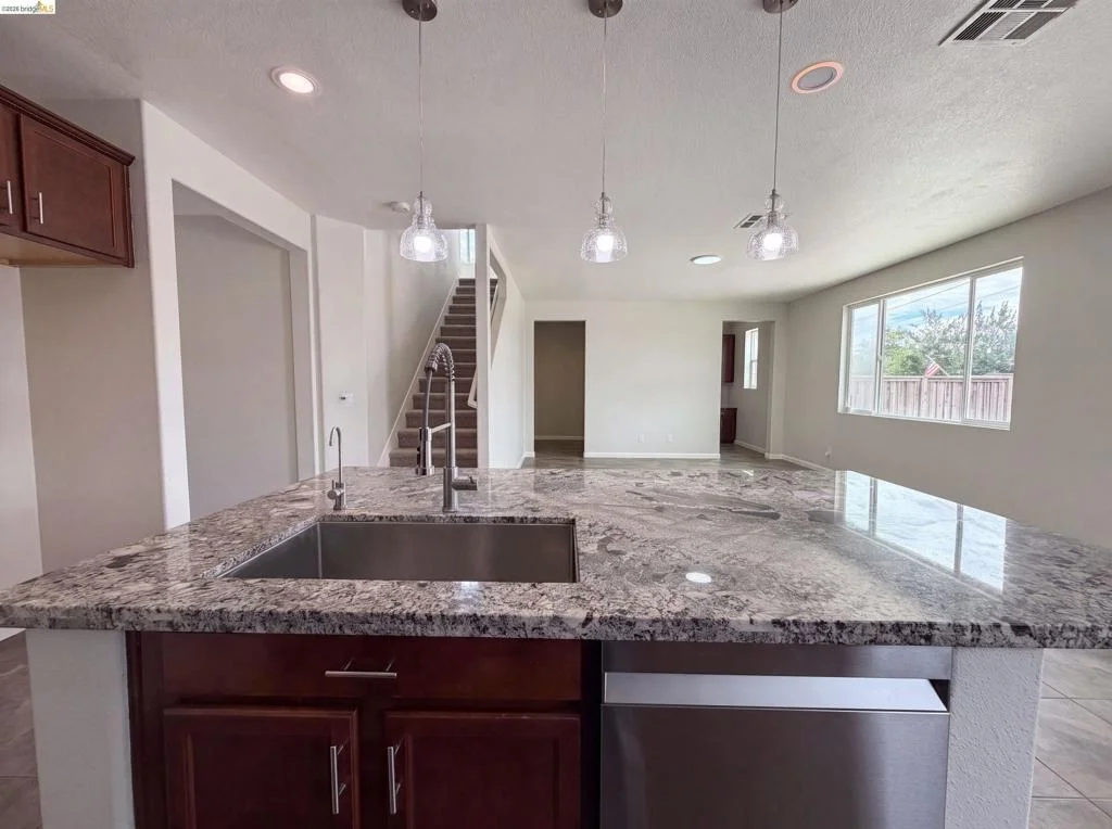 Photo of 1519 Sycamore Dr