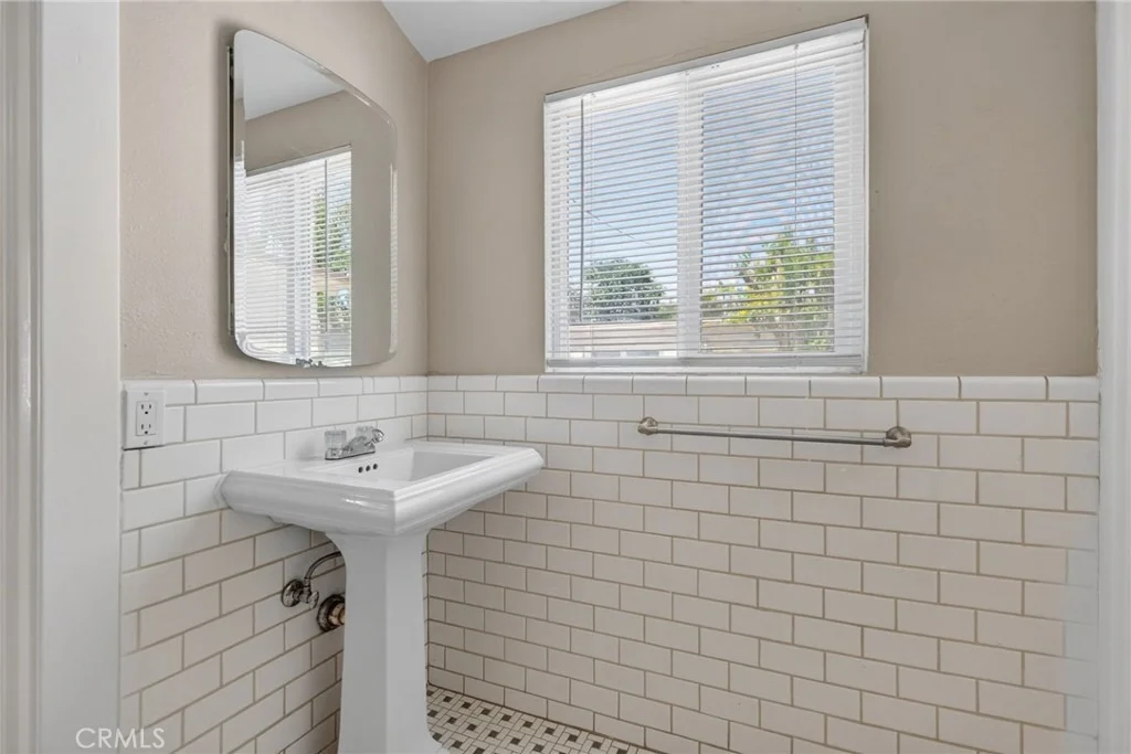 Photo of 4391 Highland