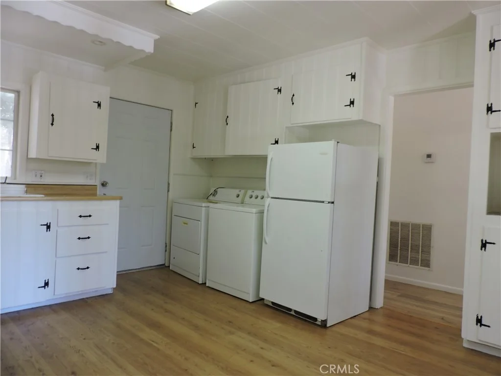 Photo of 657 Knoll