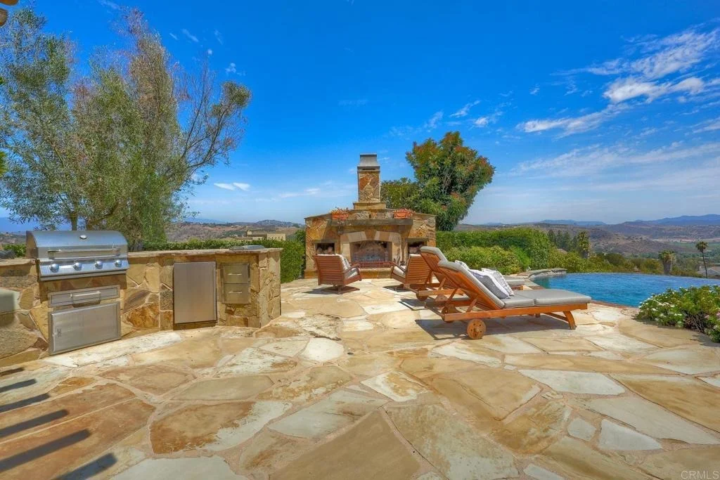 Photo of 2484 Dos Lomas