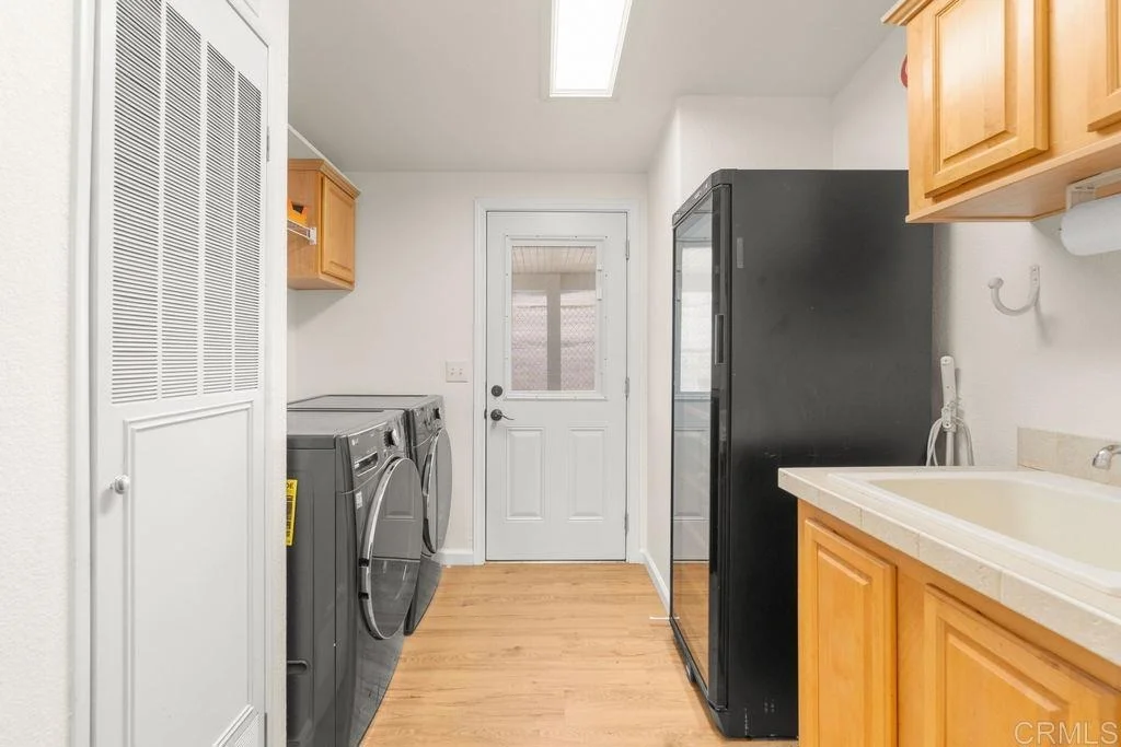 Photo of 2051 Rainbow Glen Road