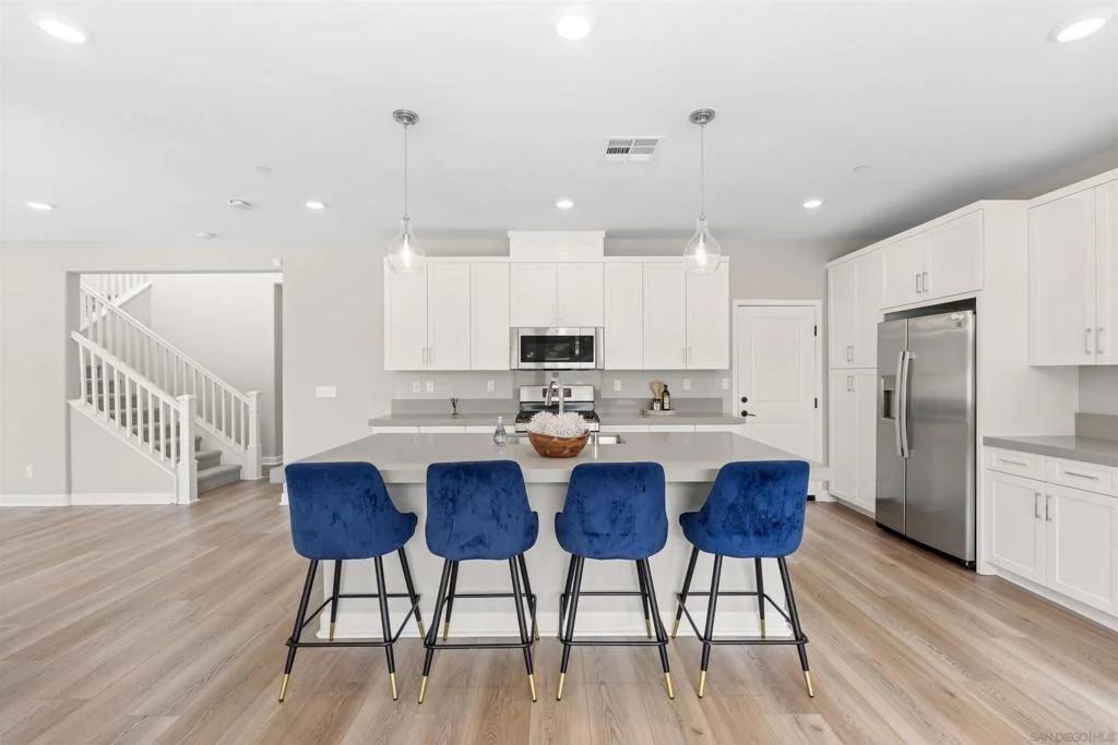 Photo of 1187 Barry Pl