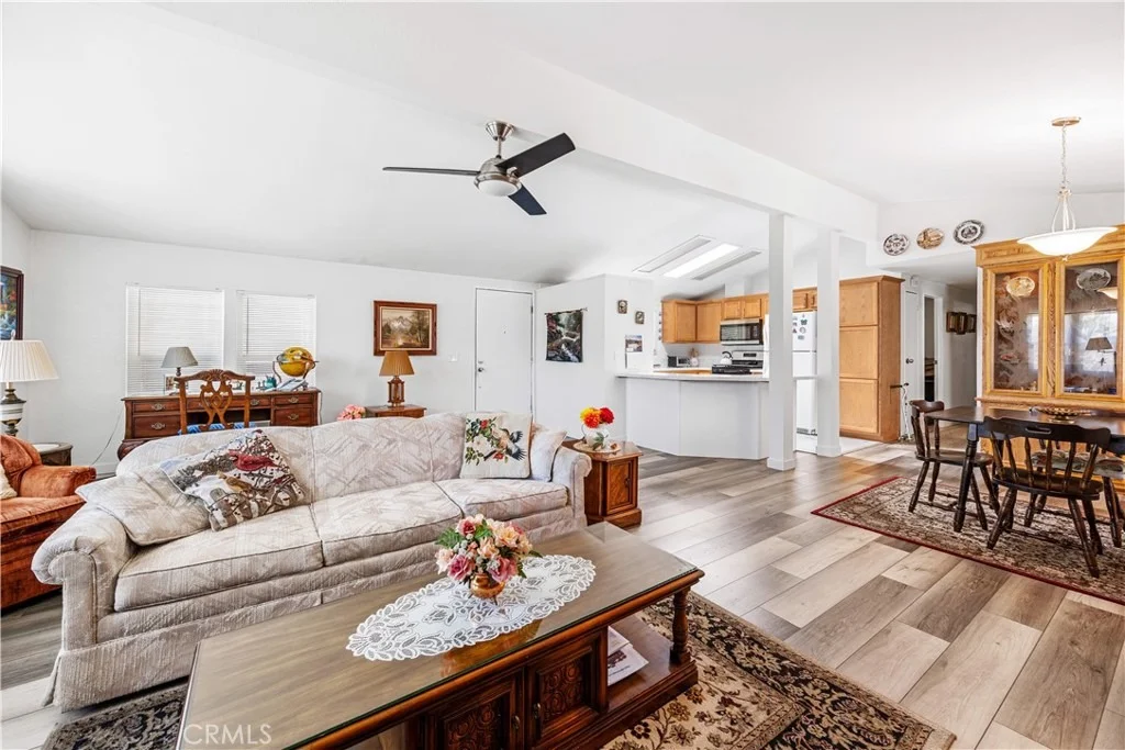 Photo of 1298 Bishop