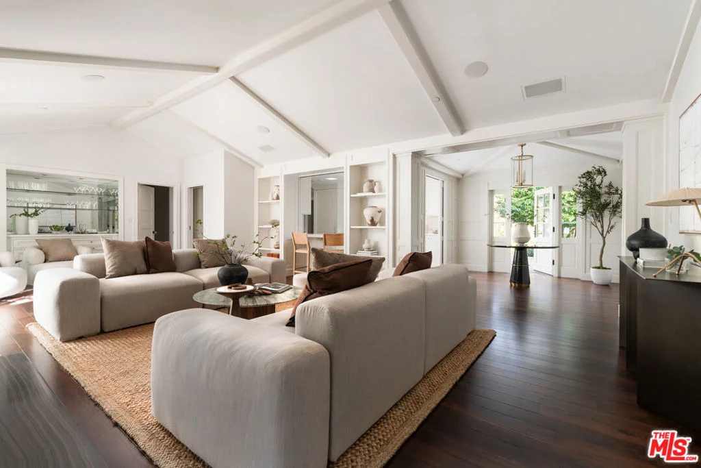 Photo of 610 Olive Road