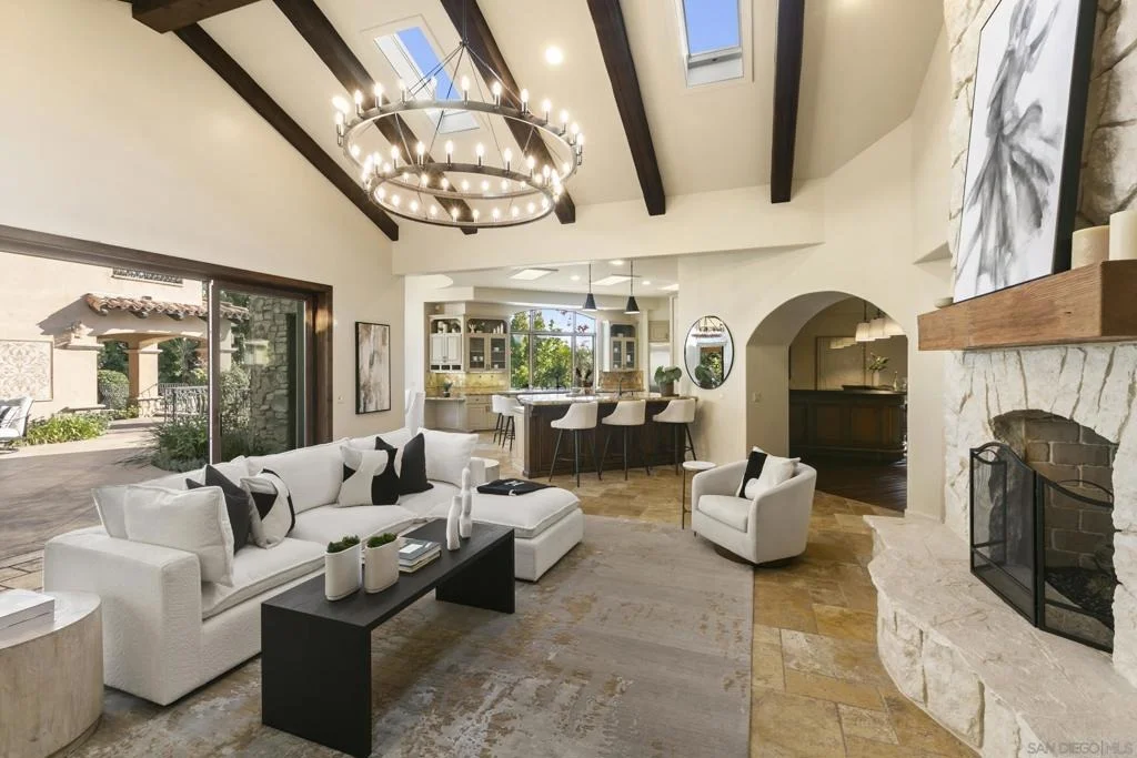 Photo of 6089 Avenida Alteras