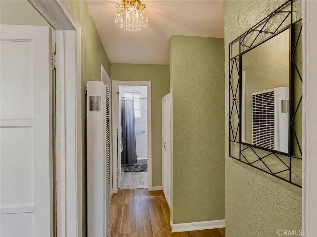 Photo of 419 E 186th Street