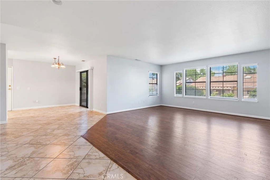 Photo of 1041 Mountain View