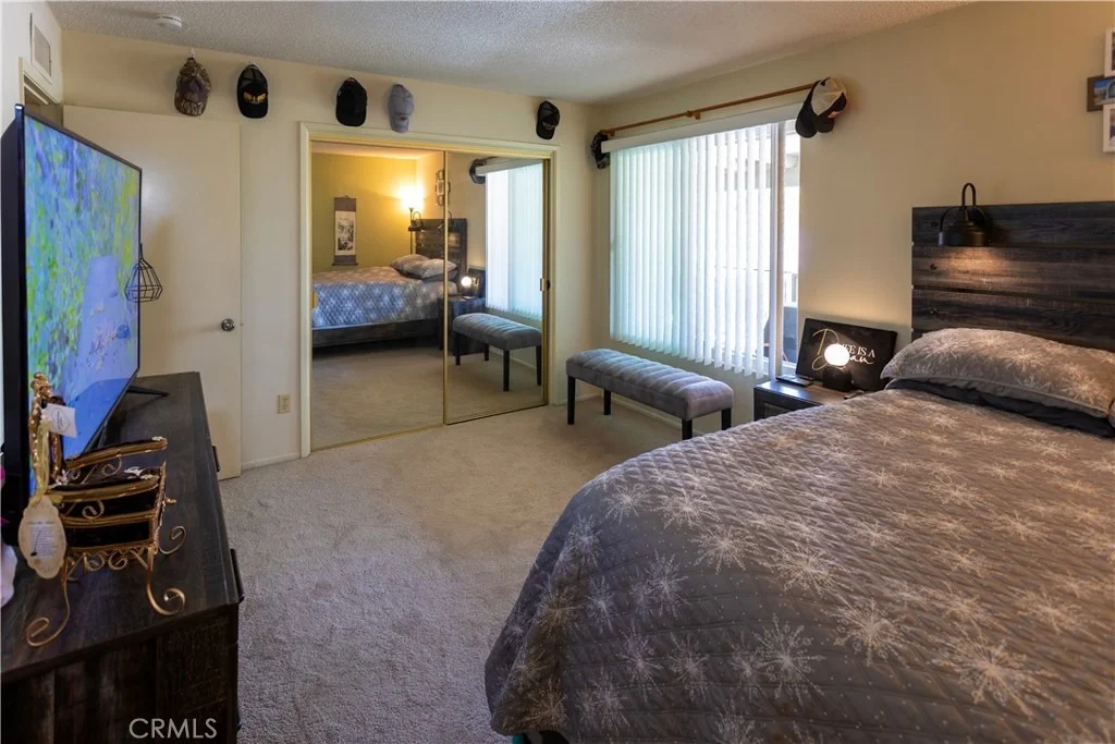 Photo of Unit E at 26344 Oak Plain