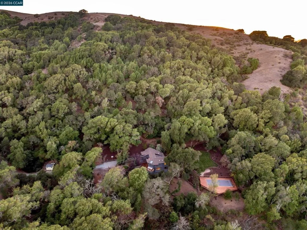 Photo of 1070 Bollinger Canyon Rd