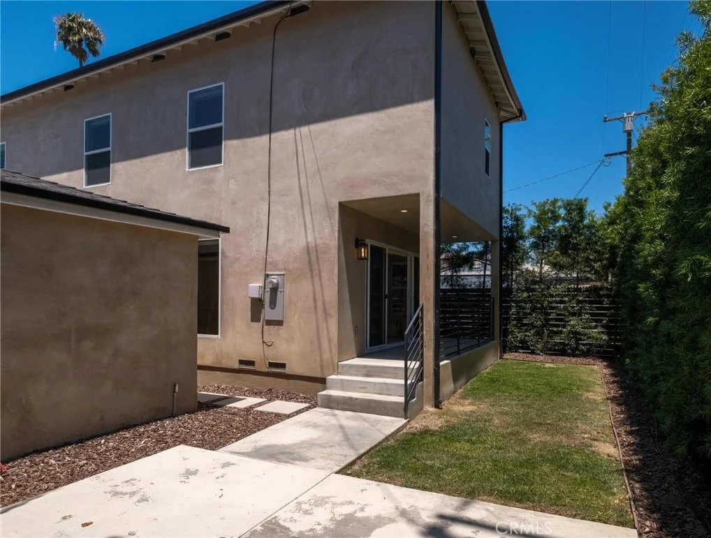 Photo of 4248 Mclaughlin Avenue
