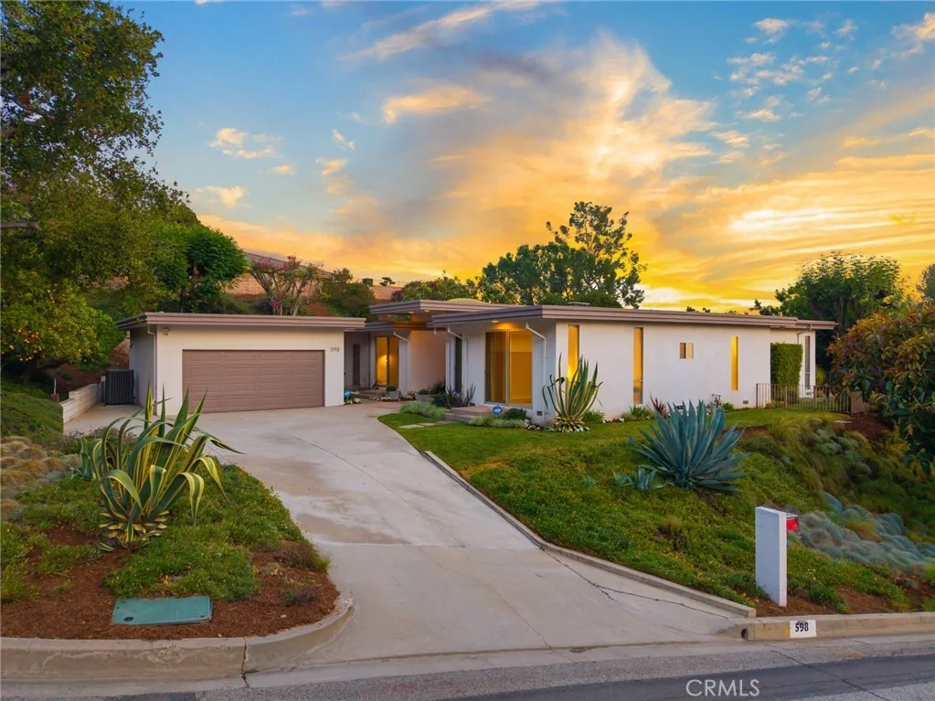 Photo of 598 Camillo Road