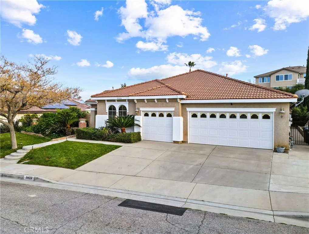 Photo of 39926 Meadowcrest Way