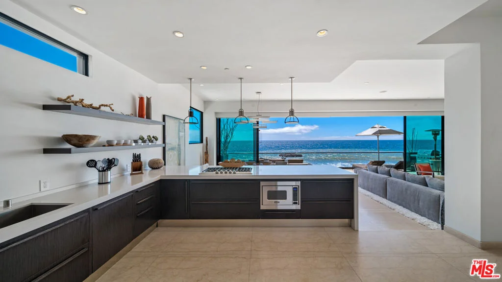Photo of 25250 Malibu Road