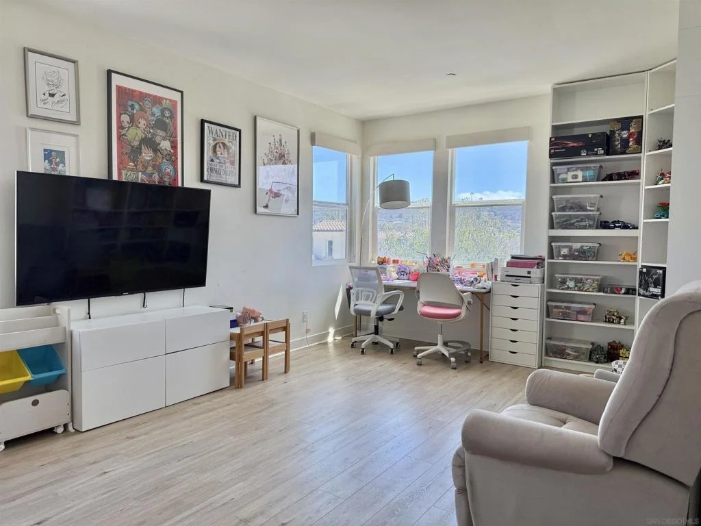 Photo of 8866 Weston