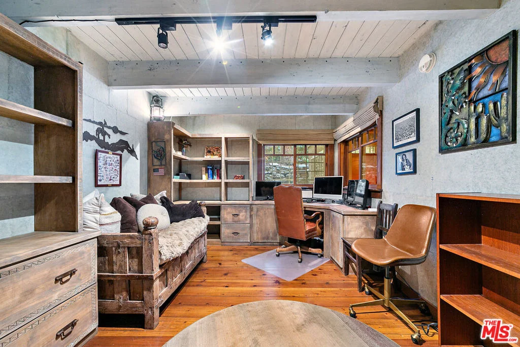 Photo of 8497 Harold Way