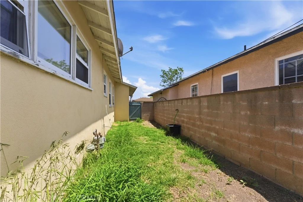 Photo of 13709 Daphne Avenue