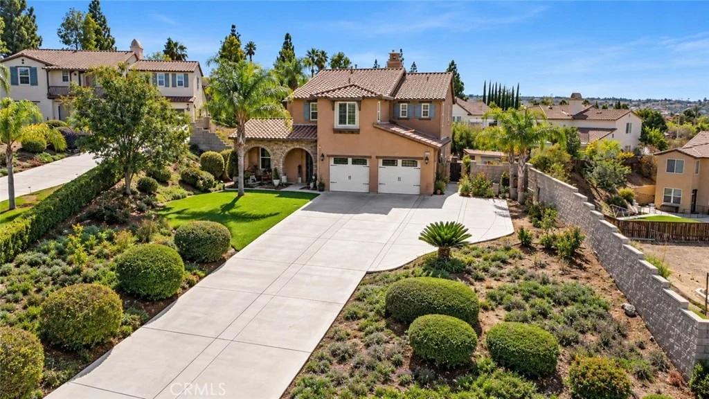 Photo of 596 Hacienda Drive