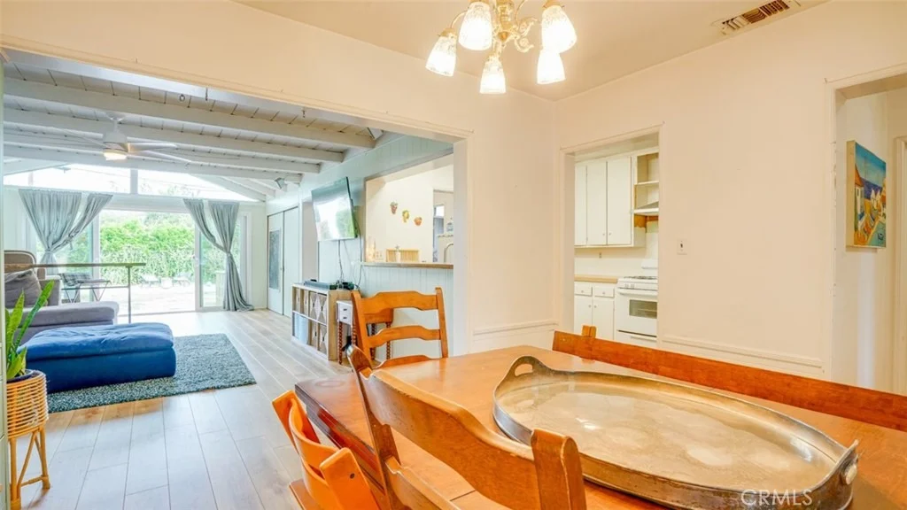 Photo of 330 S Griffith Park Drive