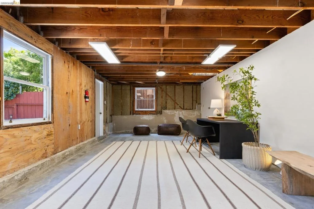 Photo of 7232 Lincoln Ave