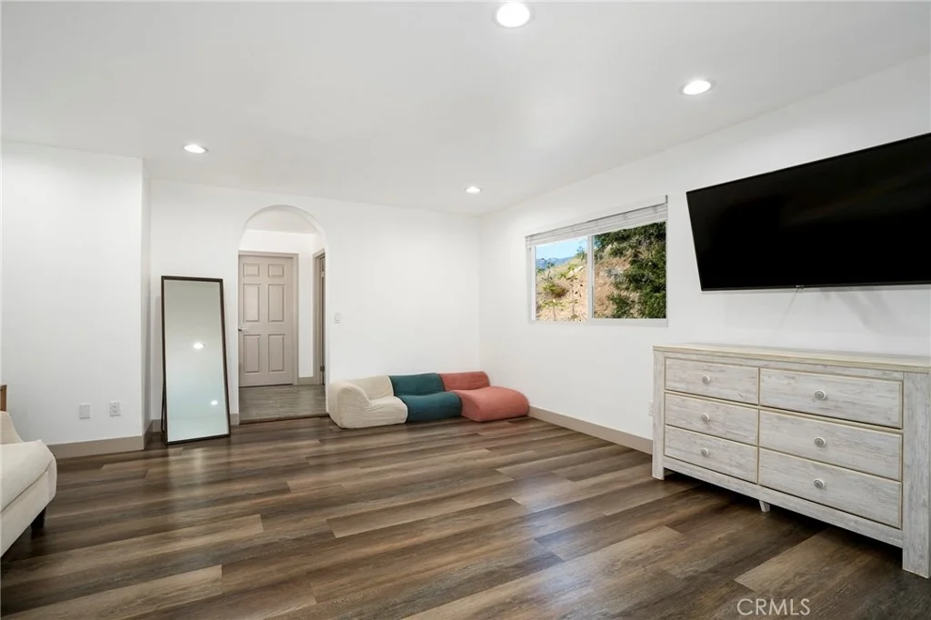 Photo of 10110 Sunland Boulevard