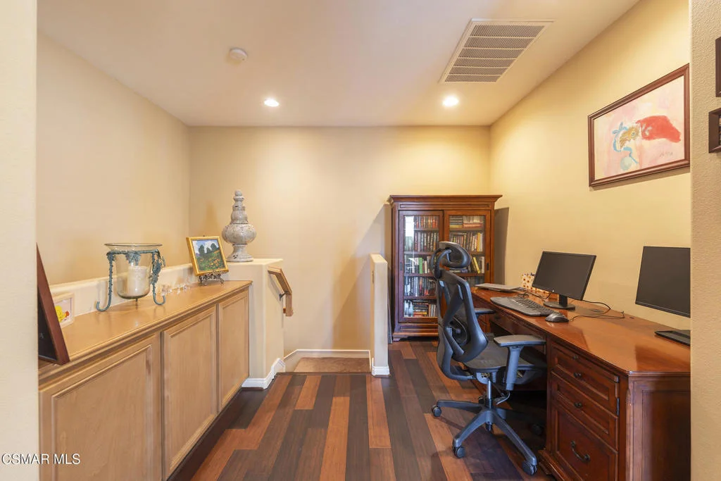 Photo of Unit B at 2916 Esperanza Way
