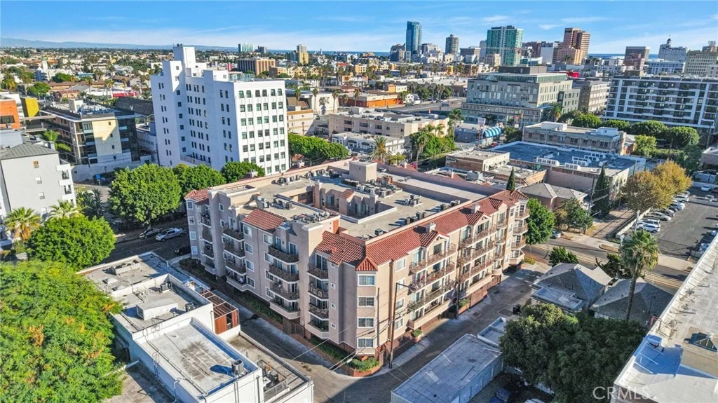 Photo of Unit 205 at 801 Pine Avenue