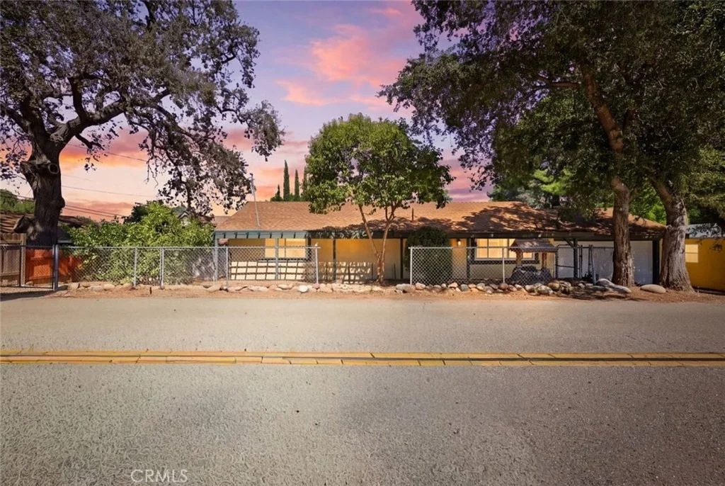 Photo of 826 Katherine Road