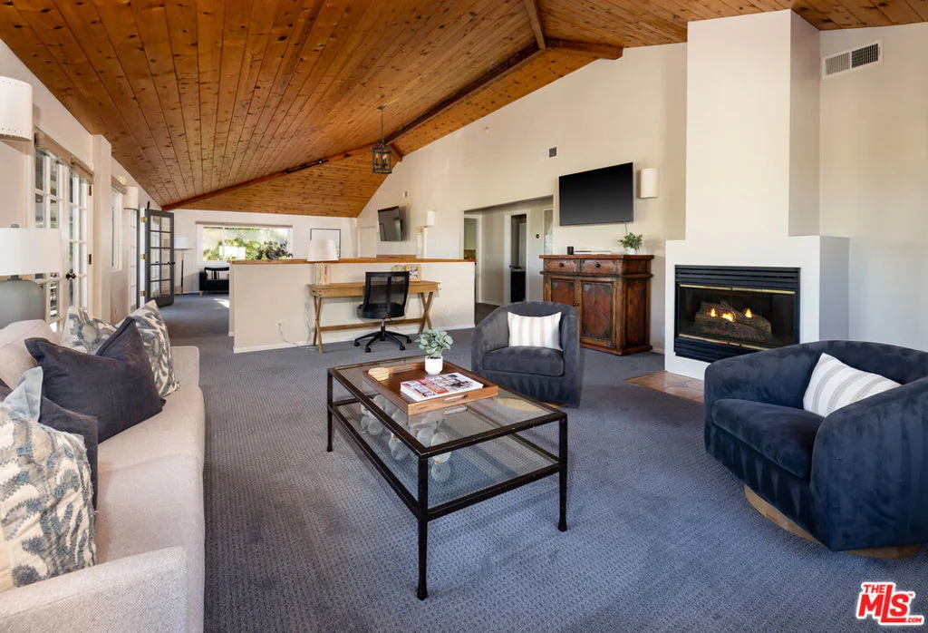 Photo of 1624 Shoreline Drive