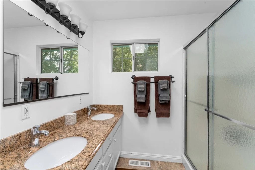 Photo of 955 Teakwood Drive