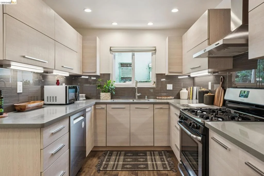 Photo of 515 Vincente Ave