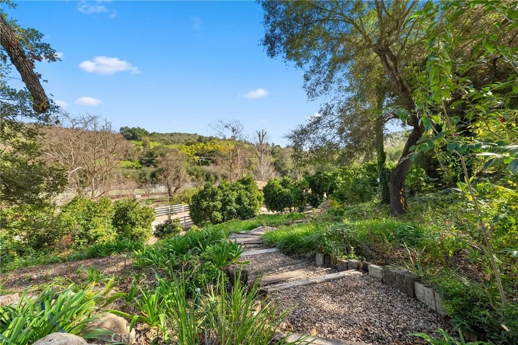 Photo of 25805 Avenida Del Oro