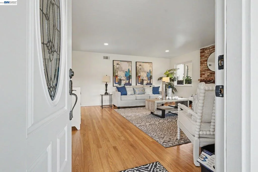 Photo of 1041 Wagoner Dr
