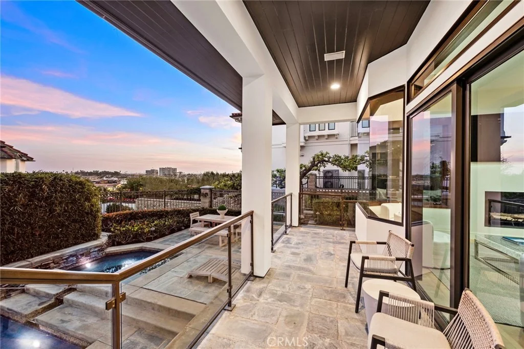 Photo of 2907 Cliff Drive