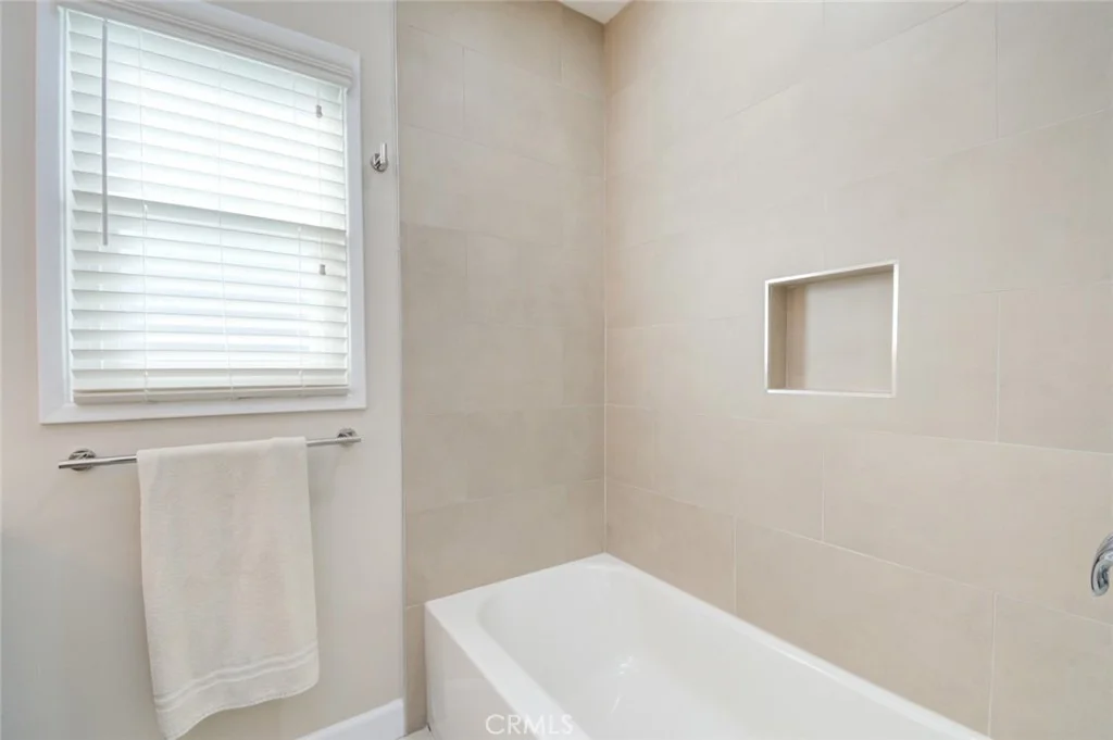 Photo of 306 W Porter