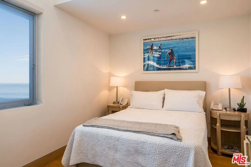 Photo of 24380 Malibu Road